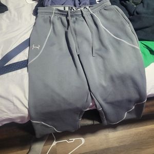 Large Under Armor sweat pants